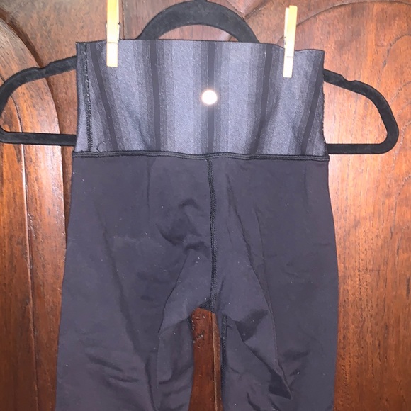 Lululemon capri leggings - Picture 2 of 5